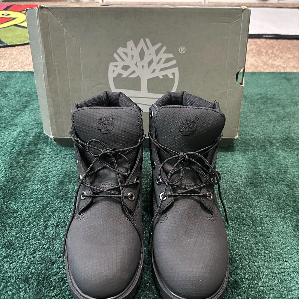 Kids Black Timberlands - Helcor/Waterproof